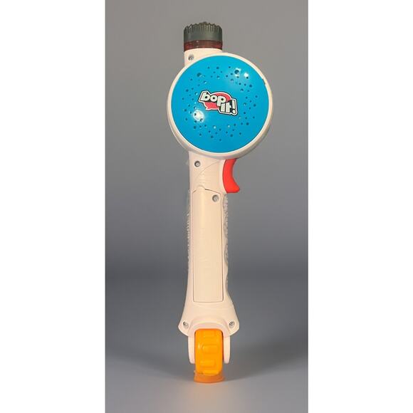 Bop It Maker Electronic Kids Tested Handheld Electronic Game Hasbro 2017 Memory - Picture 2 of 3